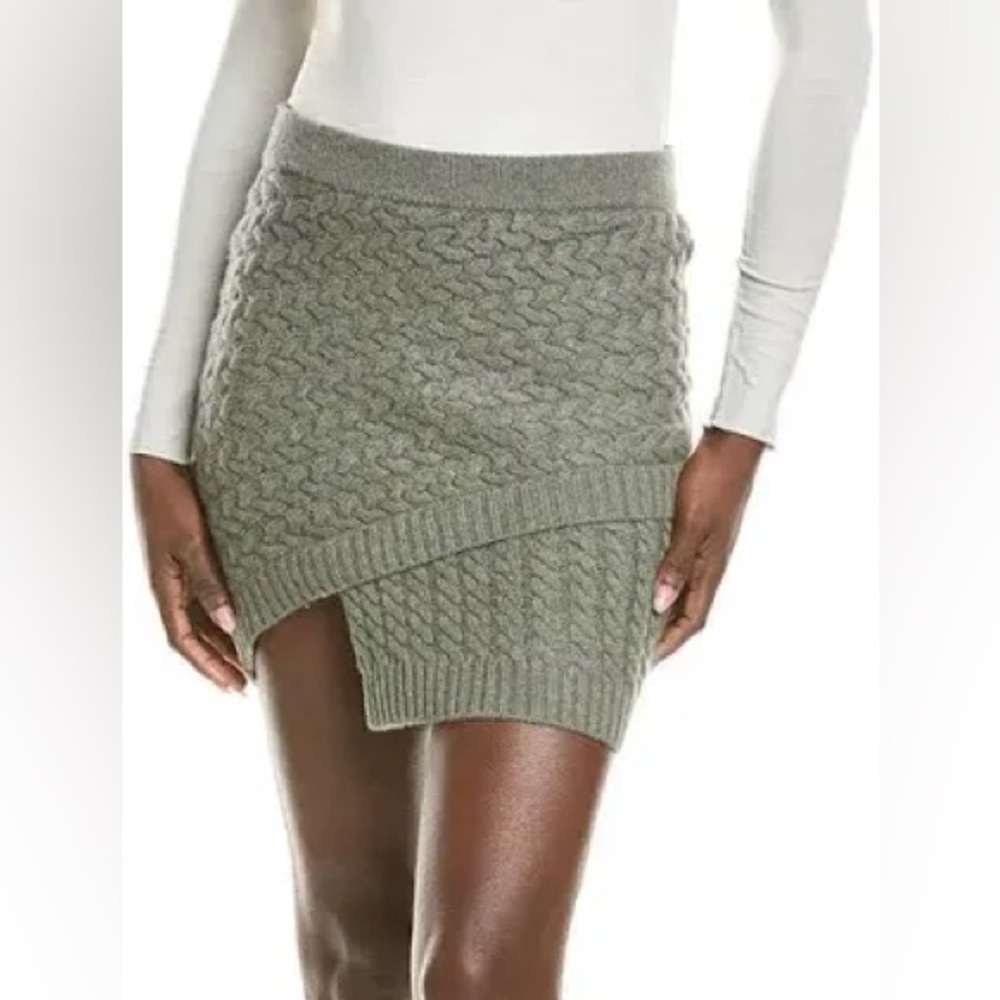 BNWT ✨ Naadam Green Cable Knit Asymmetrical Mini Skirt✨